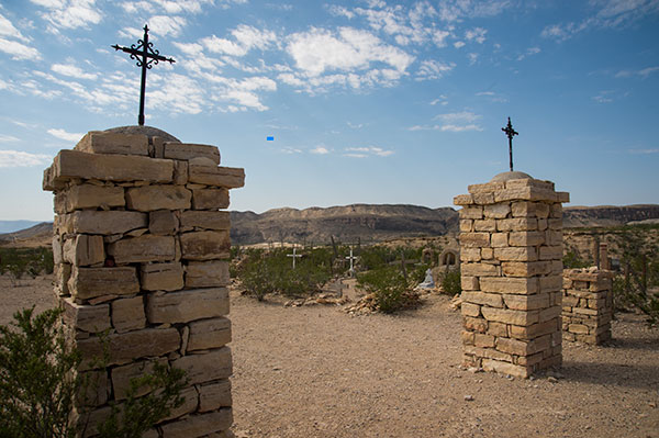 Entrance to the cemetery.